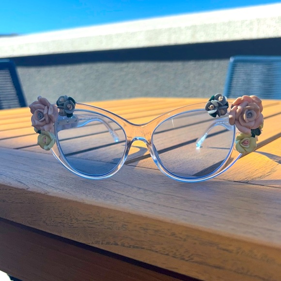 RUNWAY DOLCE & GABBANA FLORAL SUNGLASSES 😎 - Picture 1 of 2